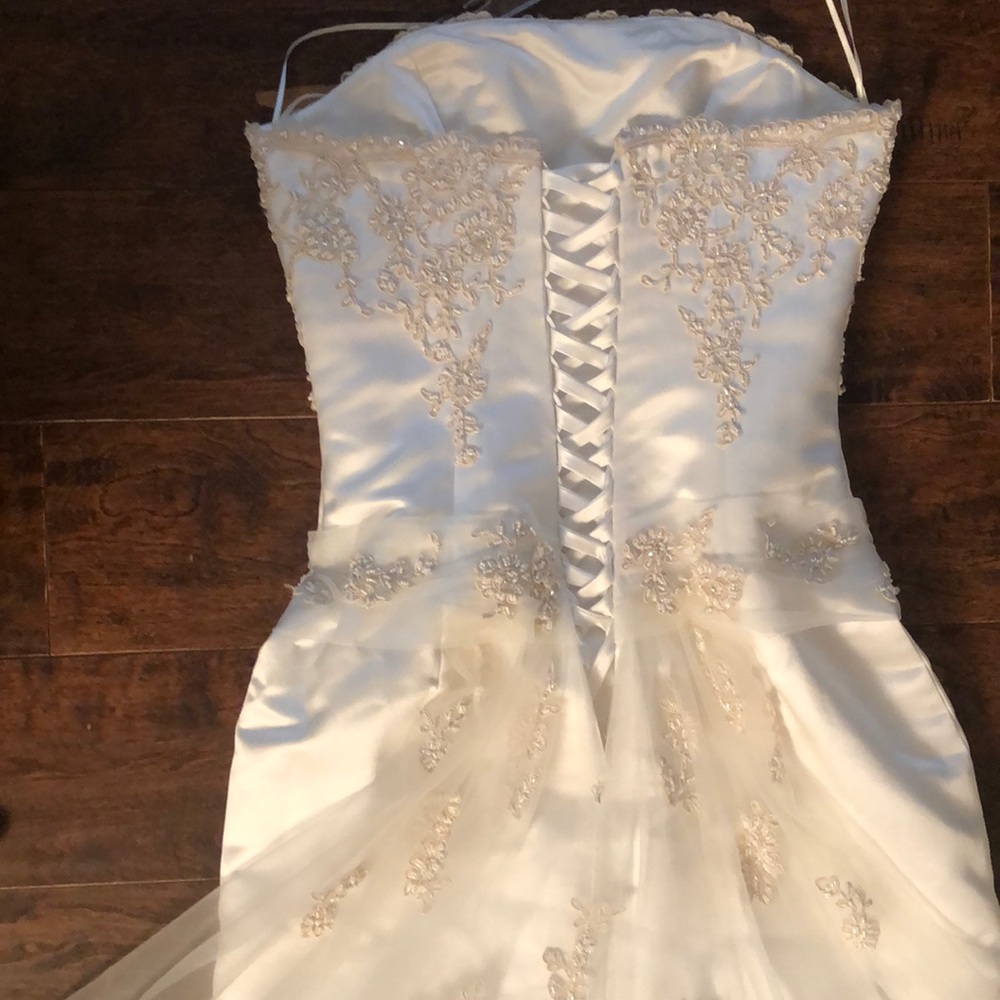 Maggie Sottero Couture wedding gown Sz 10 - Picture 12 of 13